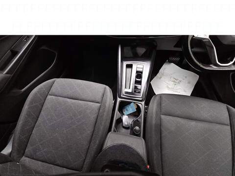 Volkswagen Golf eTSI MHEV Life - U5304