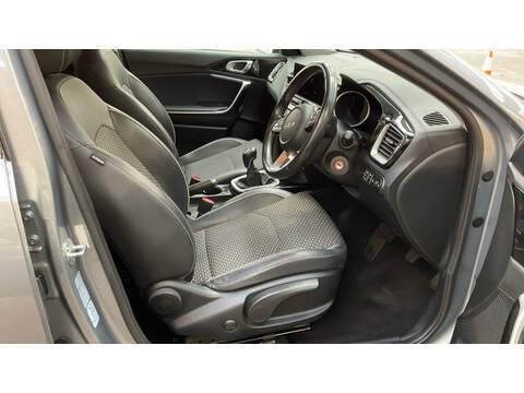 Kia Ceed T-GDi 3 - U5319