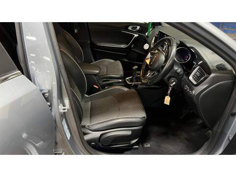 Kia Ceed T-GDi 3 - U5320