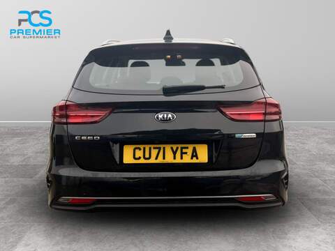 Kia Ceed CRDi MHEV 2 NAV - U5347