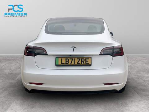 Tesla Model 3 Standard Range Plus - U5382