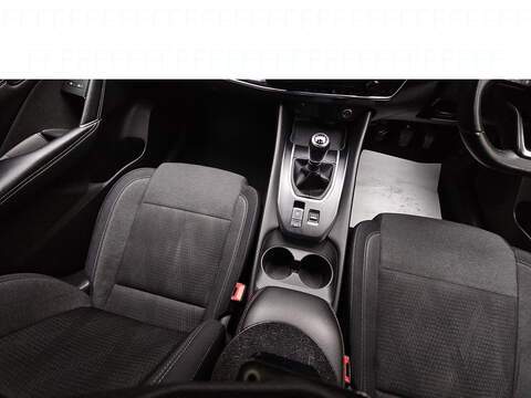 Nissan Qashqai DIG-T MHEV N-Connecta - U5384