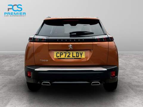 Peugeot 2008 PureTech Allure Premium + - U5402