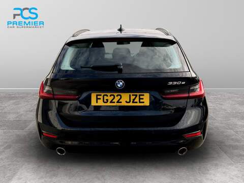 BMW 3 Series 330e SE Pro - U5405