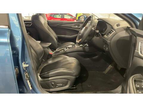 MG MG5 Exclusive Long Range - U5441