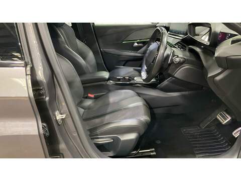 Peugeot 208 PureTech GT - U5449