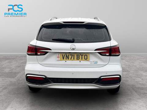 MG MG5 Exclusive - U5492