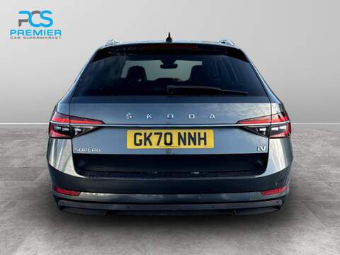 Skoda Superb TSI iV SE L - U5537