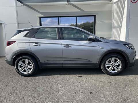 Vauxhall Grandland X Turbo D BlueInjection SE - U5553
