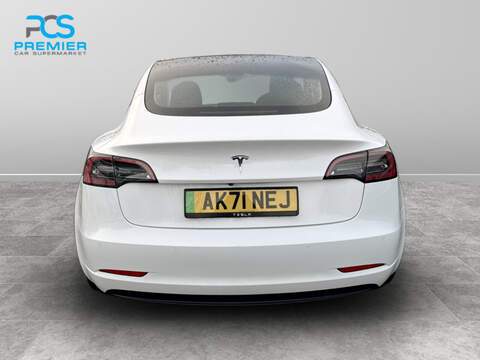 Tesla Model 3 Standard Range Plus - U5555