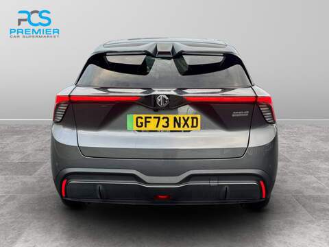 MG MG4 Trophy Long Range - U5592