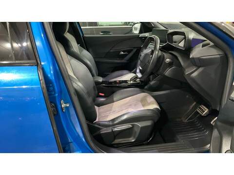 Peugeot E-2008 GT Premium - U5635