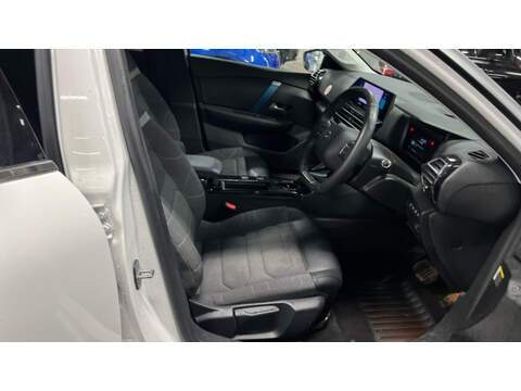 Citroen e-C4 Shine - U5650