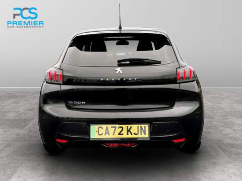 Peugeot E-208 Allure Premium + - U5737