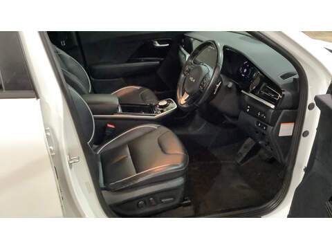 Kia Niro 3 - U5936