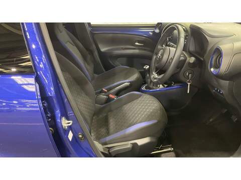 Toyota Aygo X VVT-i Edge - U5949