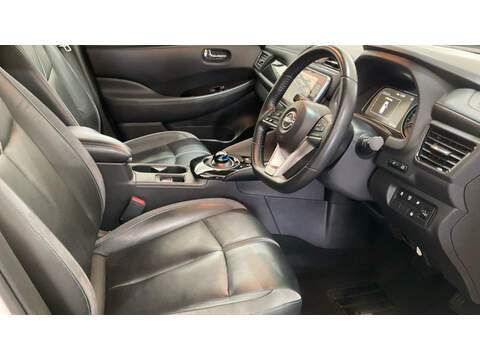 Nissan Leaf Tekna - U5992