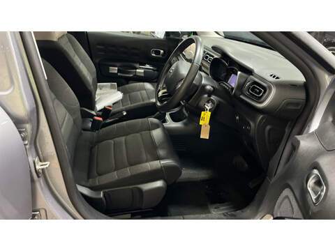 Citroen C3 PureTech Shine Plus - U6014