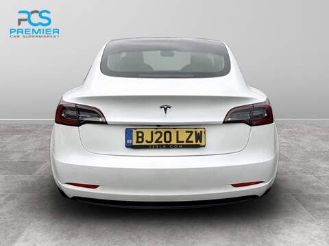 Tesla Model 3 Standard Range Plus - U6055