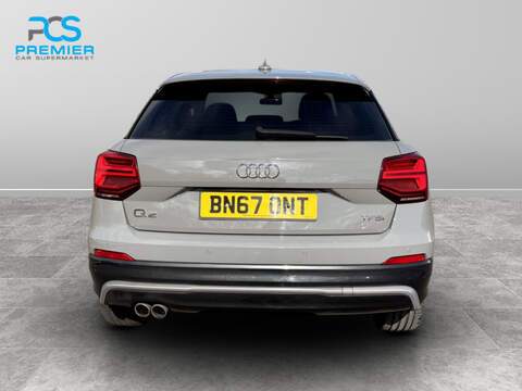 Audi Q2 TFSI CoD Edition 1 - U6094