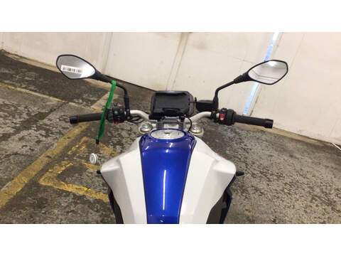 BMW F 900 R  - U6171