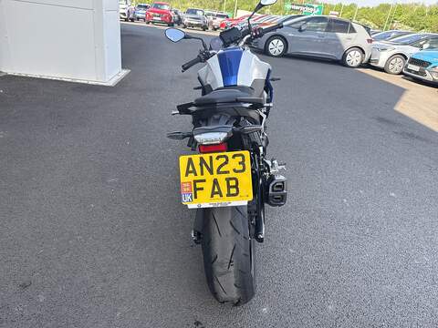 BMW F 900 R  - U6171
