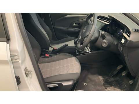 Vauxhall Corsa Design - U6184