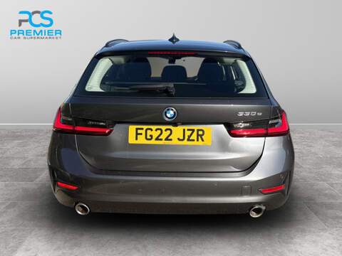 BMW 3 Series 330e SE Pro - U6210
