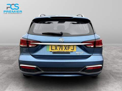 MG MG5 Exclusive - U6232