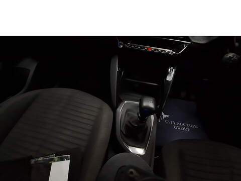 Peugeot 208 PureTech Active Premium + - U6344