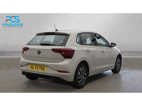 Volkswagen Polo TSI Life - U6380