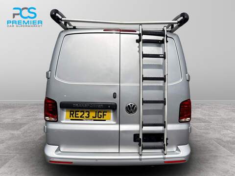 Volkswagen Transporter TDI T28 Highline - U6605