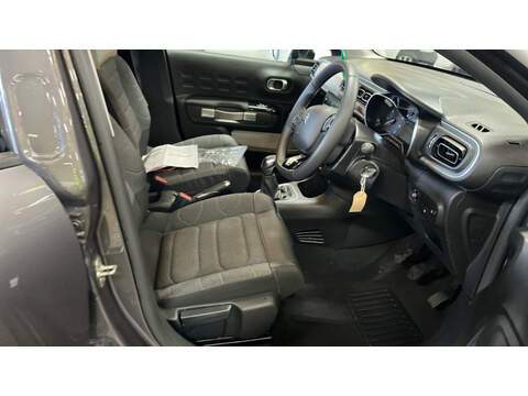 Citroen C3 PureTech Shine Plus - U6721