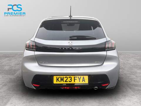 Peugeot 208 PureTech GT - U6785