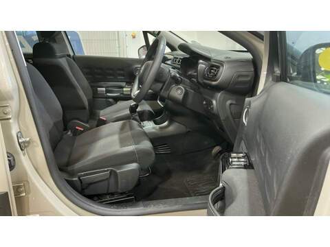 Citroen C3 PureTech PLUS - U6814