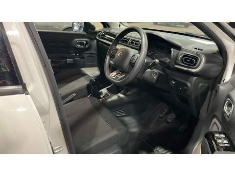 Citroen C3 PureTech PLUS - U6838