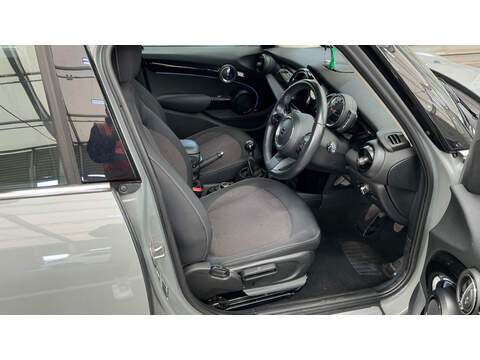 MINI Hatch Cooper Classic - U7052