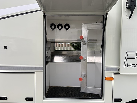 PRB R220 Auto 4.5 Livestock carrier Automated Diesel