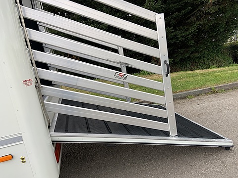 PRB R220 Auto 4.5 Livestock carrier Automated Diesel