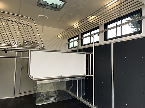 PRB R220 Auto 4.5 Livestock carrier Automated Diesel