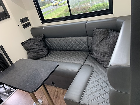 PRB R220 Auto 4.5 Livestock carrier Automated Diesel