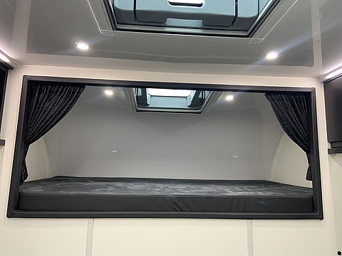 PRB R220 Auto 4.5 Livestock carrier Automated Diesel