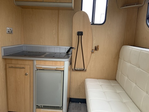 Boxer Zuckoff 440 Day Livestock Carrier 2.2 Manual Diesel