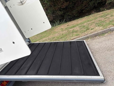 PRB R160 Compact 4.5 Livestock Carrier Automated Diesel