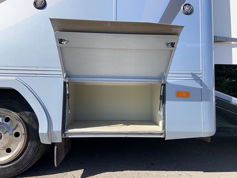 PRB R160 3.9 Livestock Carrier Semi Auto Diesel