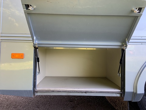 PRB R160 3.9 Livestock Carrier Semi Auto Diesel