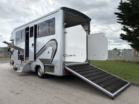 PRB R170 4.5 Livestock Carrier Automated Diesel