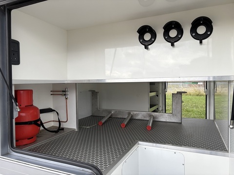 PRB R170 4.5 Livestock Carrier Automated Diesel