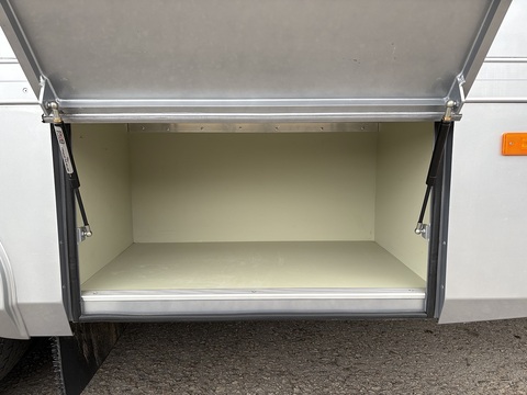 PRB R170 4.5 Livestock Carrier Automated Diesel