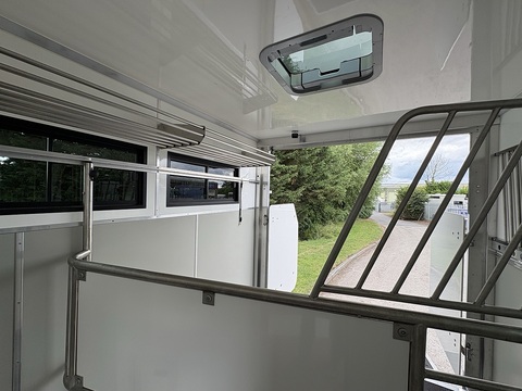 PRB R170 4.5 Livestock Carrier Automated Diesel